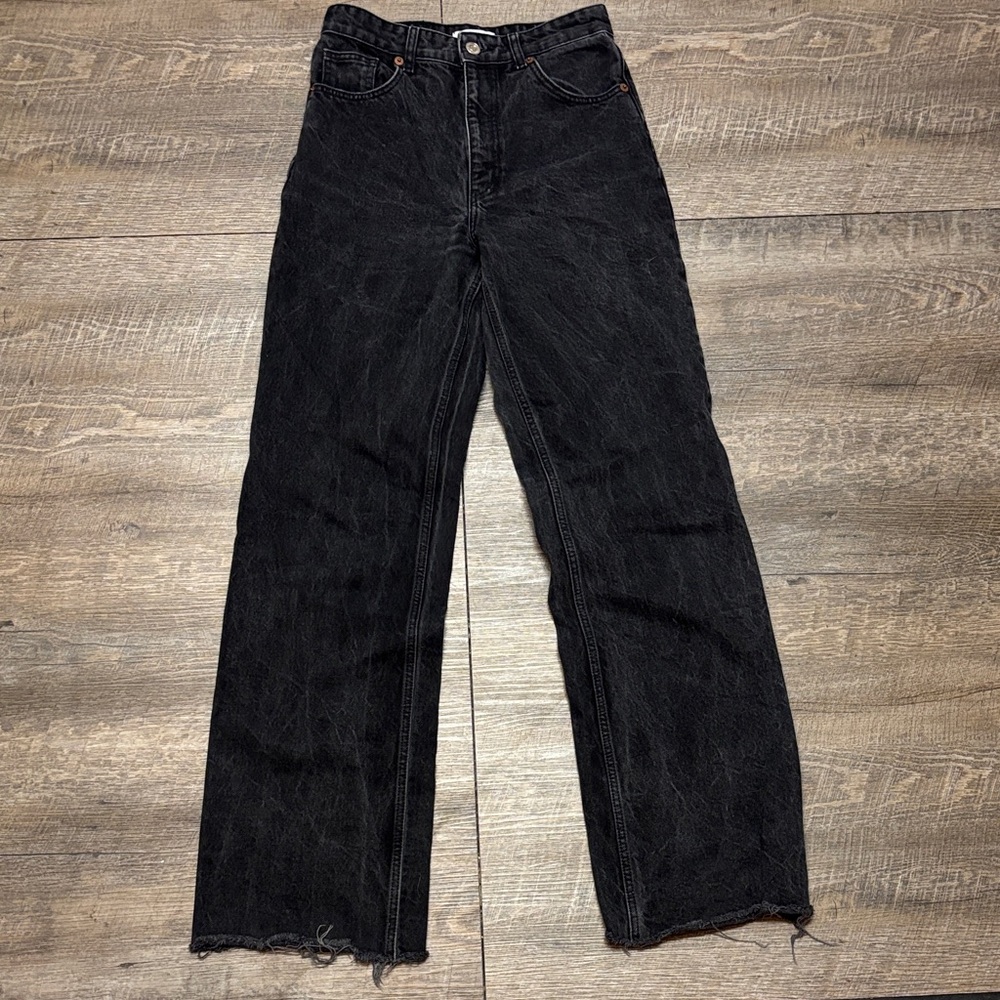 Zara Women's Black Straight Leg Jeans